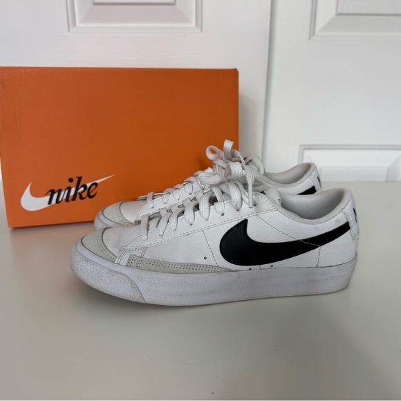 Nike Kids Blazer Sneaker Shoes Low Top '77 Sz 6Y Youth Unisex Streetwear Retro - Picture 3 of 9